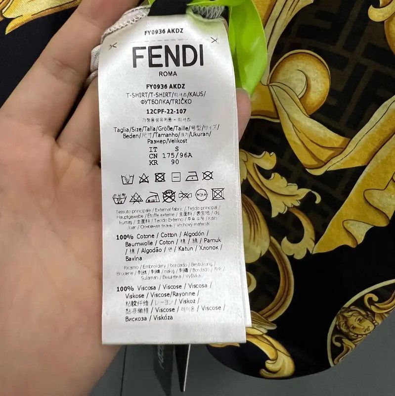 Fendi Fendi Short Sleeve T-Shirt for Men 0089 Size US S / EU 44-46 / 1 - 4 Thumbnail