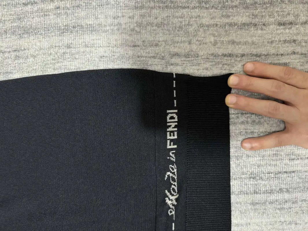 Fendi Fendi Black Cashmere Embroidered Logo Knit Top 0089 Size US S / EU 44-46 / 1 - 3 Thumbnail