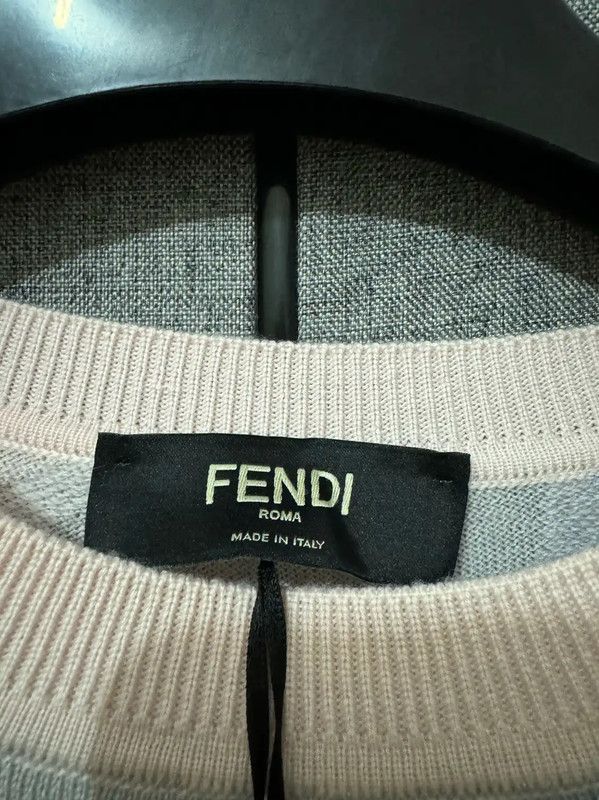 Fendi Fendi Color Block Logo Knit Sweater for Men 0089 Size US XL / EU 56 / 4 - 4 Thumbnail