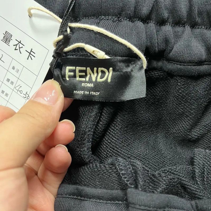 Fendi Fendi Black Cotton Casual Shorts for Men 0089 Size US 26 / EU 42 - 3 Thumbnail