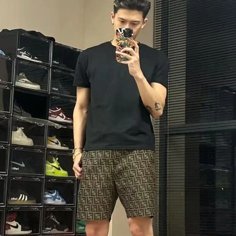 Fendi Fendi Brown Polyester Men's Shorts 0089 Size US 27 - 8 Thumbnail
