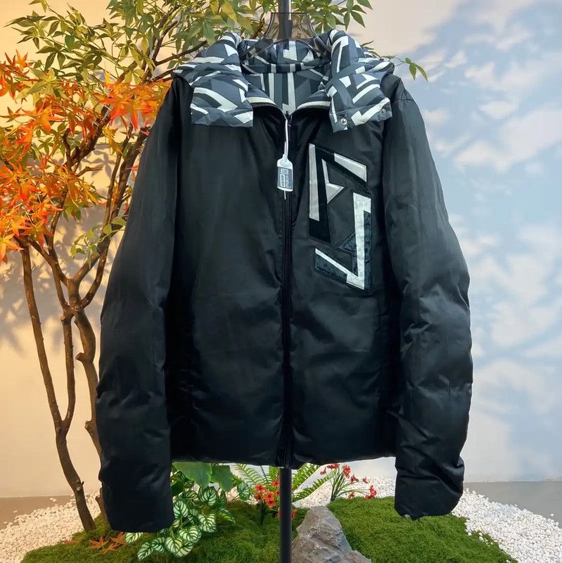 Fendi Fendi Colorblock Men's Down Jacket in XL Size 0089 Size US XL / EU 56 / 4 - 3 Thumbnail