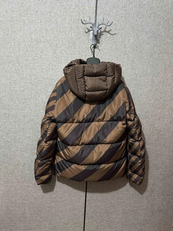 Fendi Fendi Brown Logo Print Men's Puffer Jacket 0089 Size US L / EU 52-54 / 3 - 4 Thumbnail