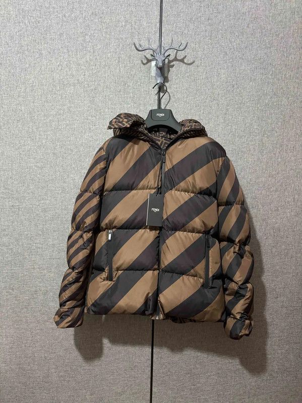 Fendi Fendi Brown Logo Print Men's Puffer Jacket 0089 Size US L / EU 52-54 / 3 - 3 Thumbnail