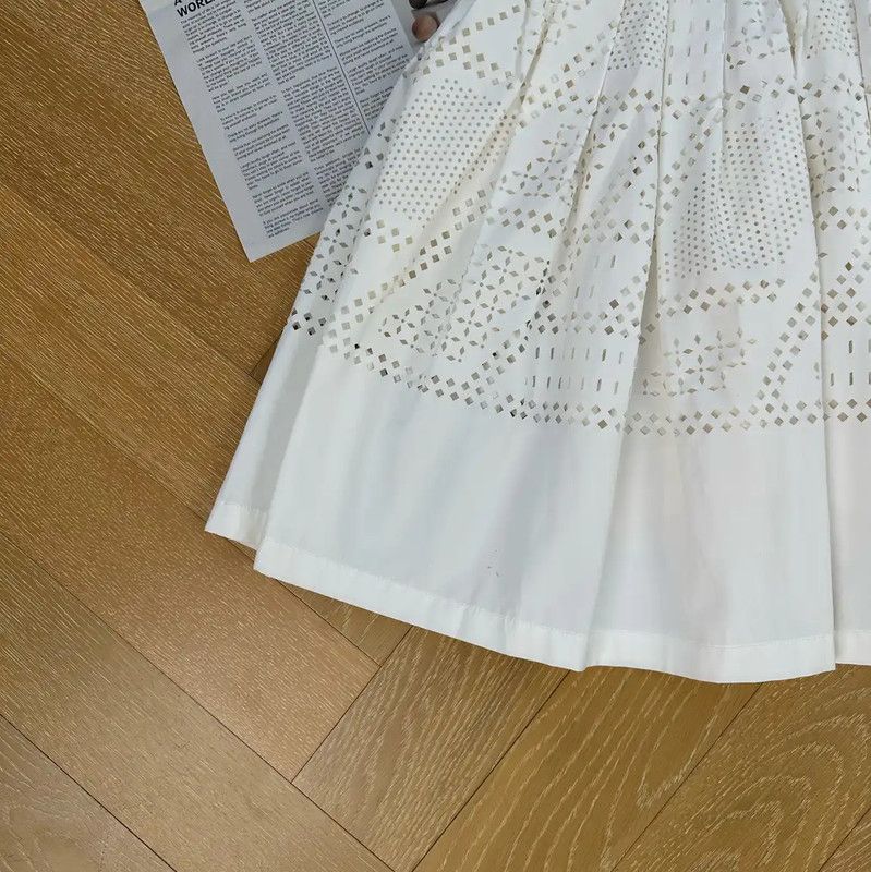 Fendi Fendi White Women's Skirt with Cutout Design 0089 Size 23" - 5 Thumbnail