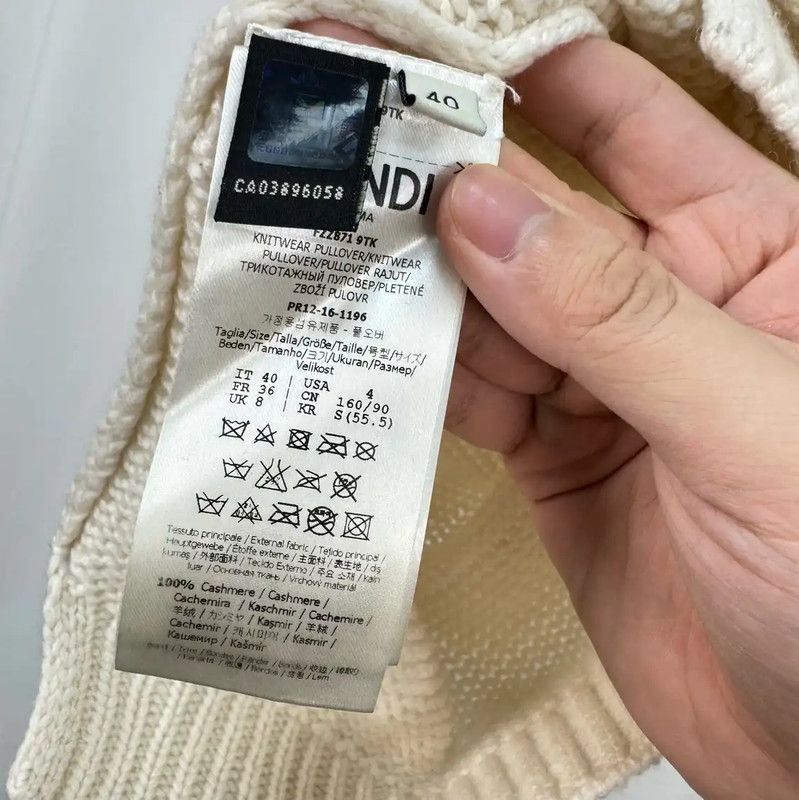Fendi Fendi Cream Logo Knit Sweater for Women 0089 Size L / US 10 / IT 46 - 6 Thumbnail