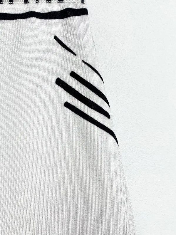 Fendi Fendi White Cotton Midi Skirt with Stripes 0089 Size 26" / US 2 / IT 38 - 3 Thumbnail