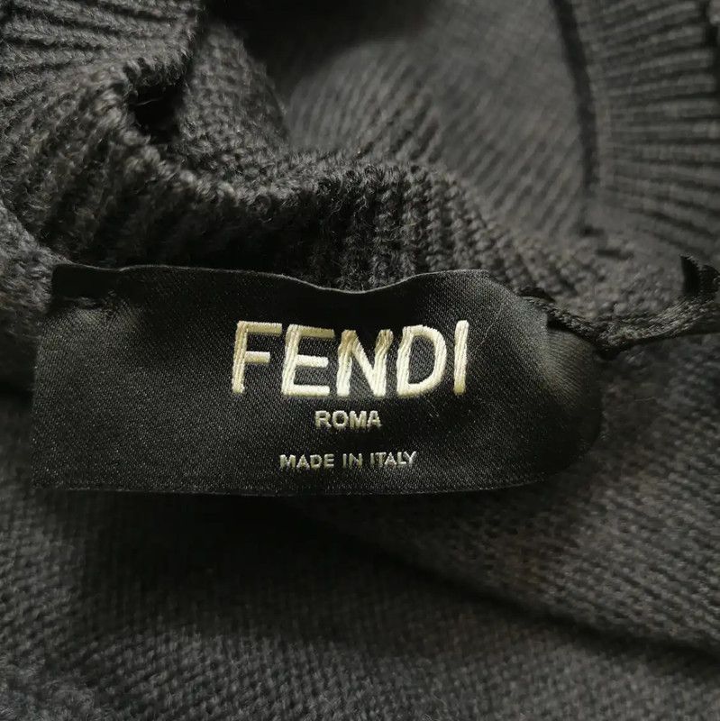 Fendi Fendi Women's Grey Wool Logo Knit Top 0089 Size XS / US 0-2 / IT 36-38 - 4 Thumbnail