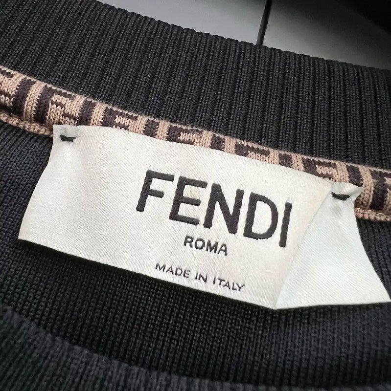 Fendi Fendi Women's Black Long Sleeve Cropped Sweatshirt 0089 Size L / US 10 / IT 46 - 2 Thumbnail