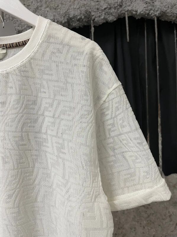 Fendi Fendi White Short Sleeve T-Shirt for Women 0089 Size XS / US 0-2 / IT 36-38 - 4 Thumbnail