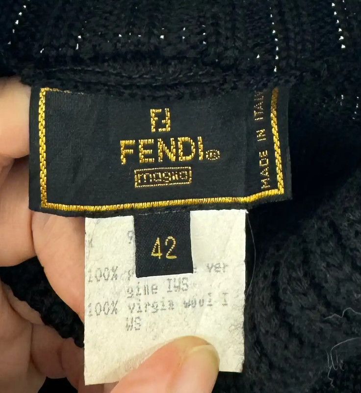 Fendi Fendi Black Wool Knit Sweater for Women 0089 Size M / US 6-8 / IT 42-44 - 4 Thumbnail