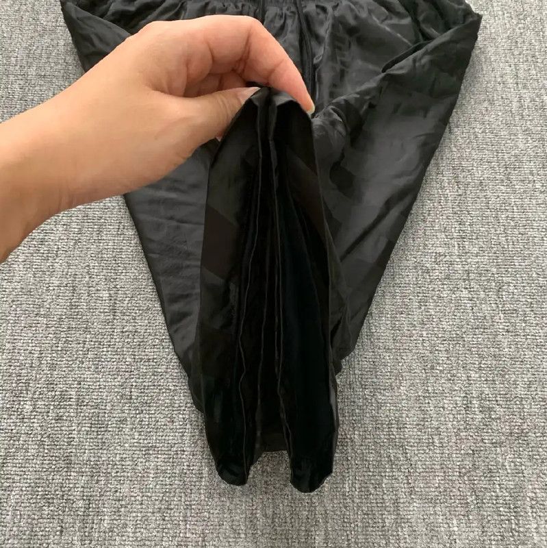 Fendi Fendi Women's Black Cotton Shorts 0089 Size 28" / US 6 / IT 42 - 2 Thumbnail