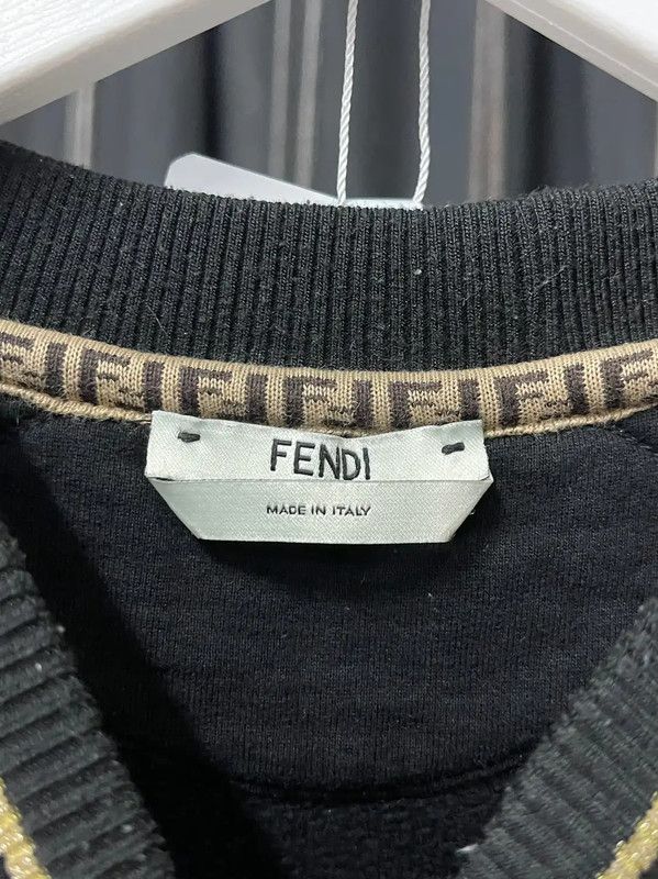 Fendi Fendi Black Cropped Long Sleeve Sweatshirt 0089 Size XS / US 0-2 / IT 36-38 - 5 Thumbnail