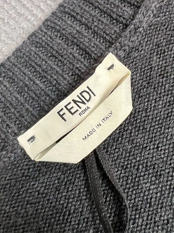 Fendi Fendi Women's Black Wool Knit Sweater 0089 Size S / US 4 / IT 40 - 3 Thumbnail