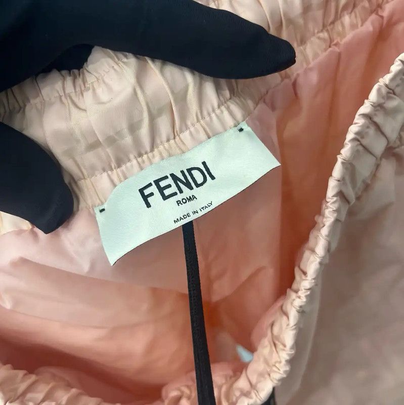 Fendi Fendi Pink Nylon Women's Shorts XS Size 0089 Size 22" - 3 Thumbnail