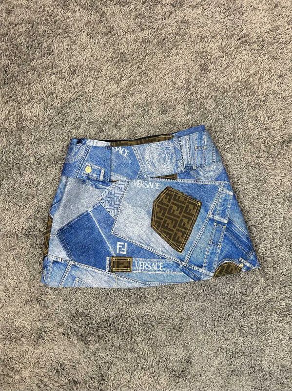 Fendi Fendi Light Blue Denim Women's Shorts 0089 Size 27" / US 4 / IT 40 - 2 Thumbnail