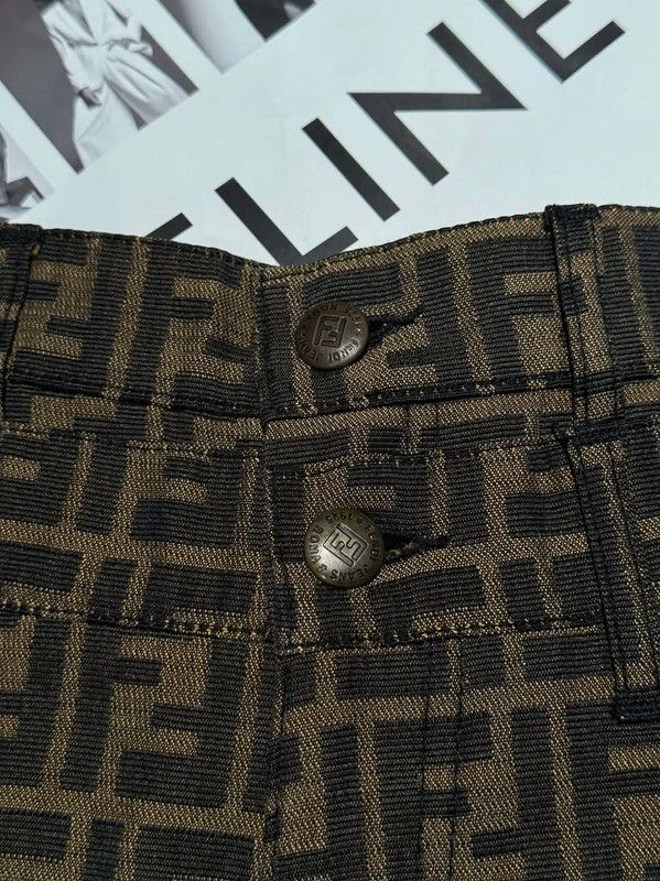 Fendi Fendi Brown Monogram Cotton Shorts for Women 0089 Size 27" / US 4 / IT 40 - 6 Thumbnail