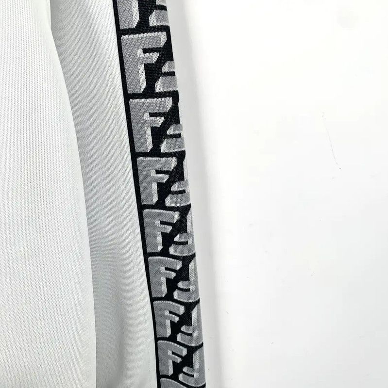 Fendi Fendi White Women's Sweatshirt Size XS 0089 Size XS / US 0-2 / IT 36-38 - 4 Thumbnail
