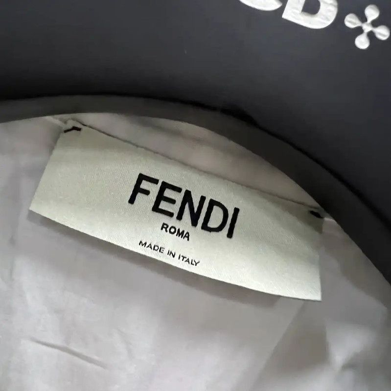 Fendi Fendi Women's Cropped Long Sleeve Shirt 0089 Size ONE SIZE - 3 Thumbnail