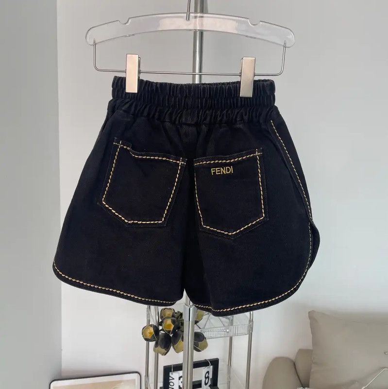 Fendi Fendi Black Cotton Women's Shorts 0089 Size 27" / US 4 / IT 40 - 2 Thumbnail