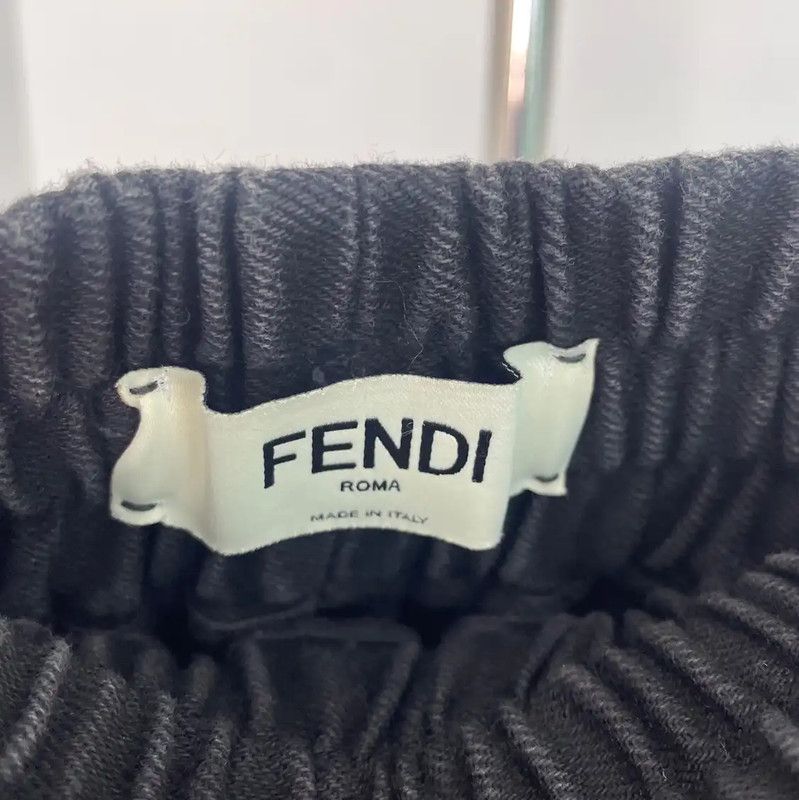 Fendi Fendi Black Cotton Women's Shorts 0089 Size 27" / US 4 / IT 40 - 4 Thumbnail
