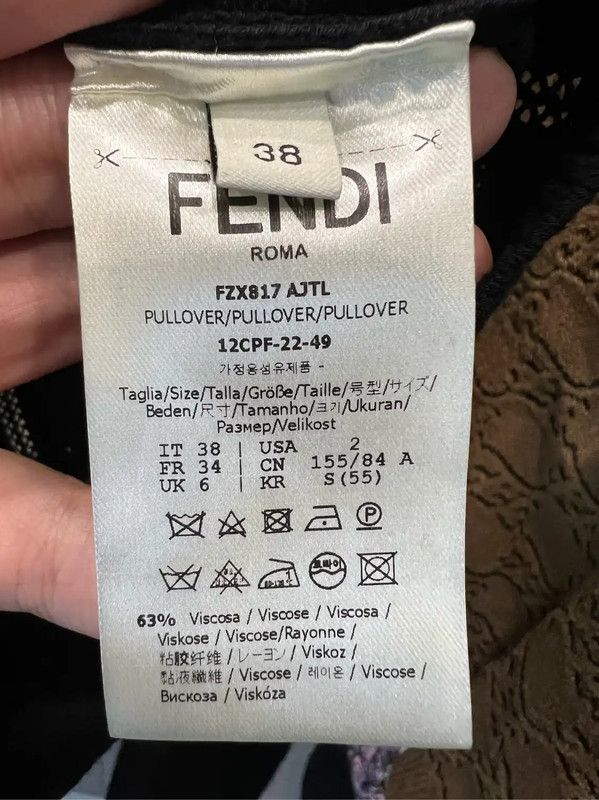 Fendi Fendi Black Wool Cropped Sweater for Women 0089 Size S / US 4 / IT 40 - 4 Thumbnail