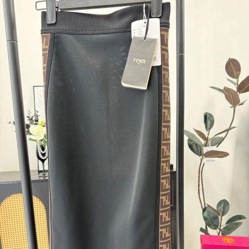 Fendi Fendi Black Midi Skirt with Logo 0089 Size 22" - 2 Thumbnail
