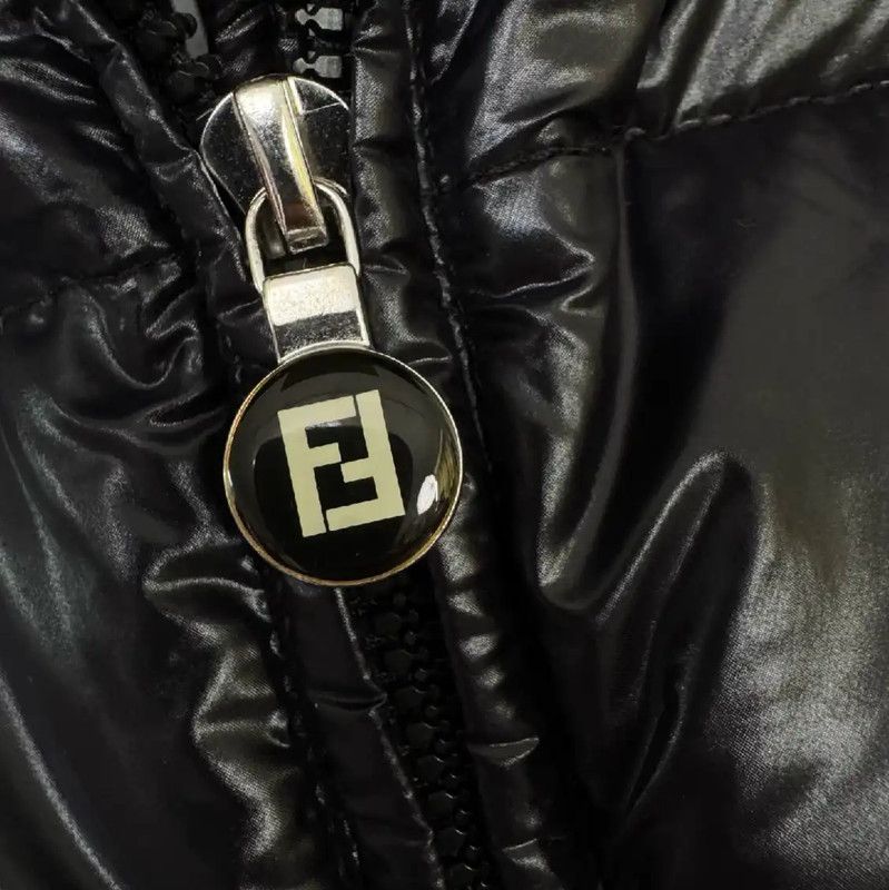 Fendi Fendi Black Women's Down Jacket for Winter 0089 Size S / US 4 / IT 40 - 4 Thumbnail