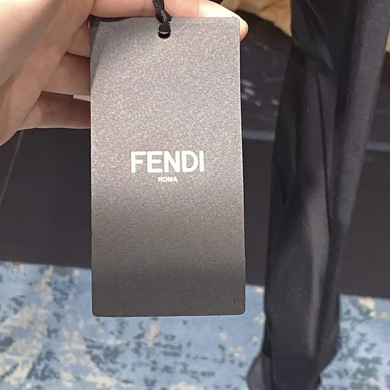 Fendi Fendi Black Crop Jacket for Women 0089 Size M / US 6-8 / IT 42-44 - 5 Thumbnail