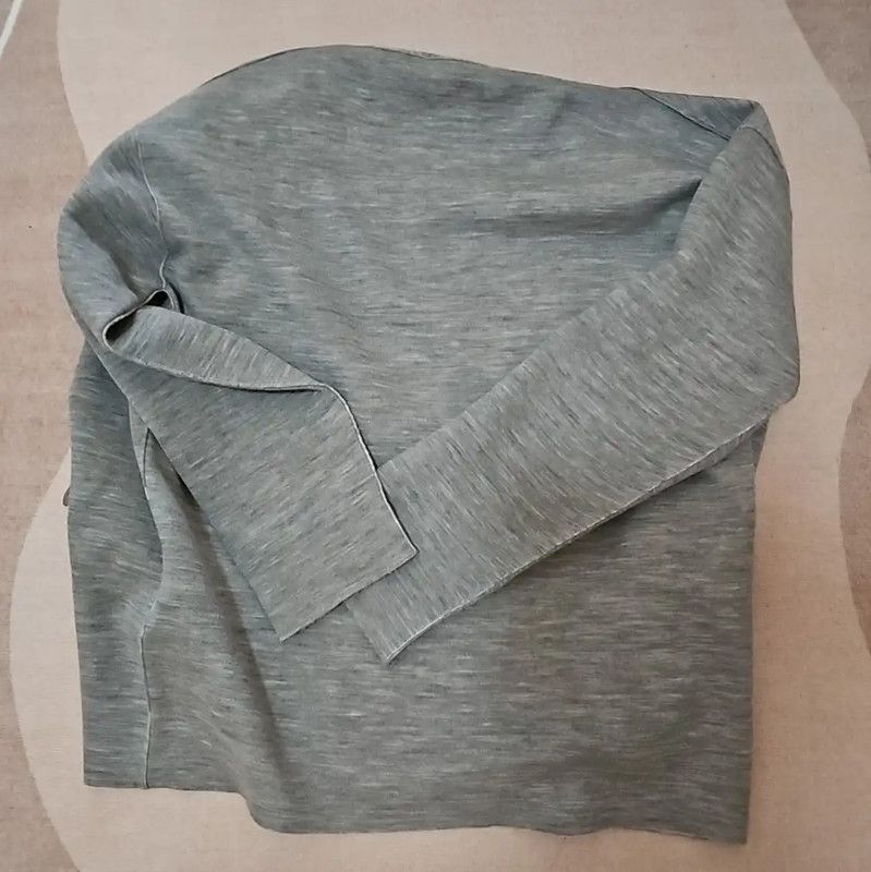 Fendi Fendi Women's Gray Wool Cardigan 0089 Size M / US 6-8 / IT 42-44 - 2 Thumbnail