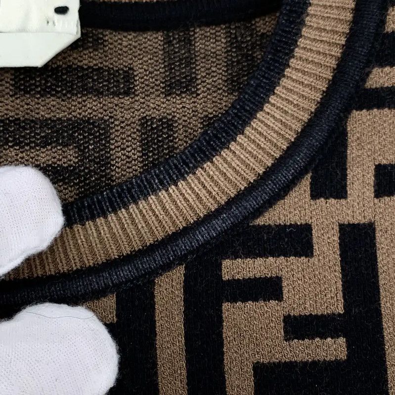 Fendi Fendi Brown Knitted Sweater XS Size 0089 Size XS / US 0-2 / IT 36-38 - 8 Thumbnail