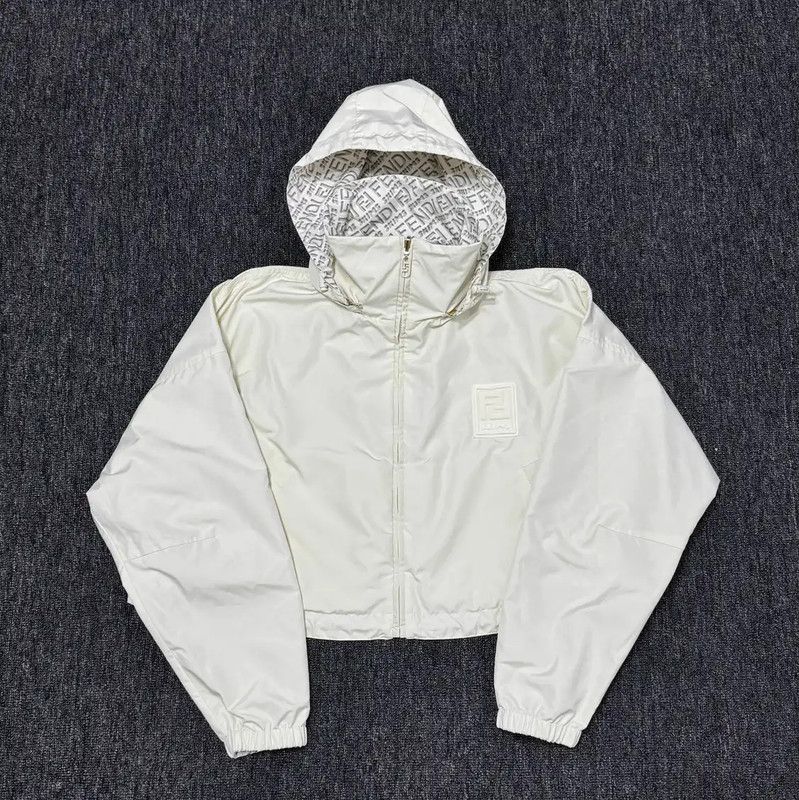 Fendi Fendi Cropped Jacket in Beige Polyester 0089 Size M / US 6-8 / IT 42-44 - 2 Thumbnail