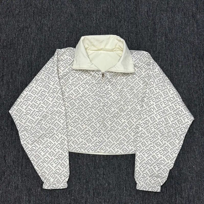 Fendi Fendi Cropped Jacket in Beige Polyester 0089 Size M / US 6-8 / IT 42-44 - 3 Thumbnail