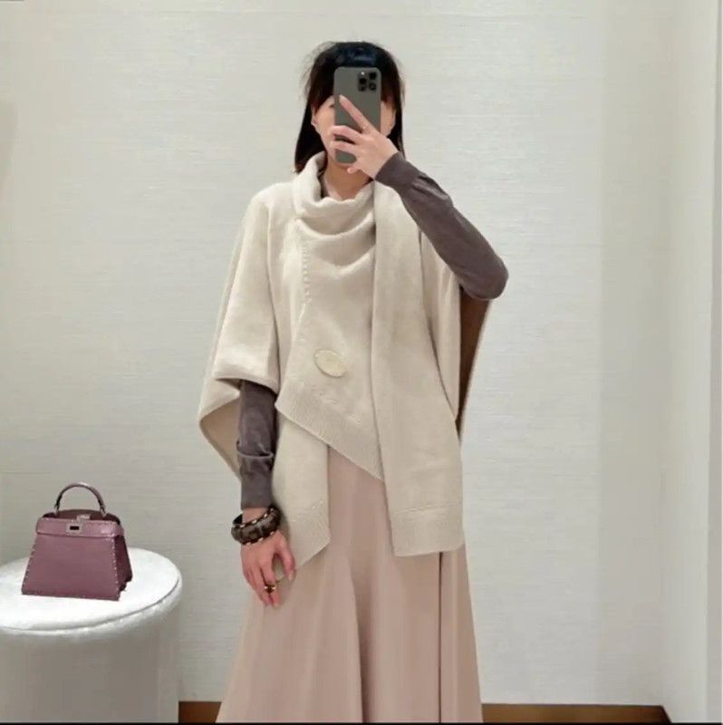 Fendi Fendi Beige Wool Women's Knit Sweater 0089 Size M / US 6-8 / IT 42-44 - 8 Thumbnail
