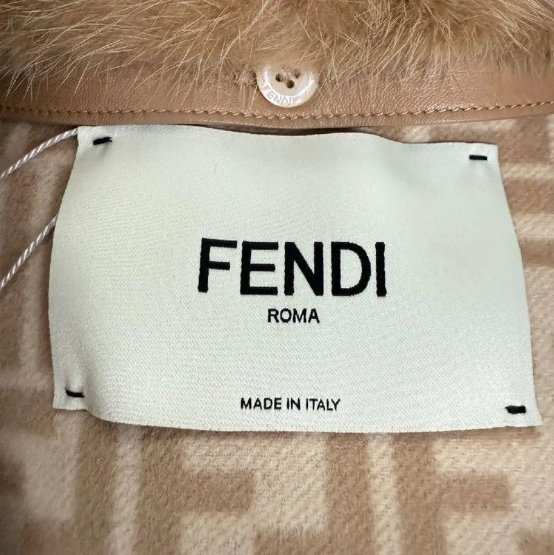 Fendi Fendi Women's Wool Coat with Fur Collar 0089 Size M / US 6-8 / IT 42-44 - 3 Thumbnail