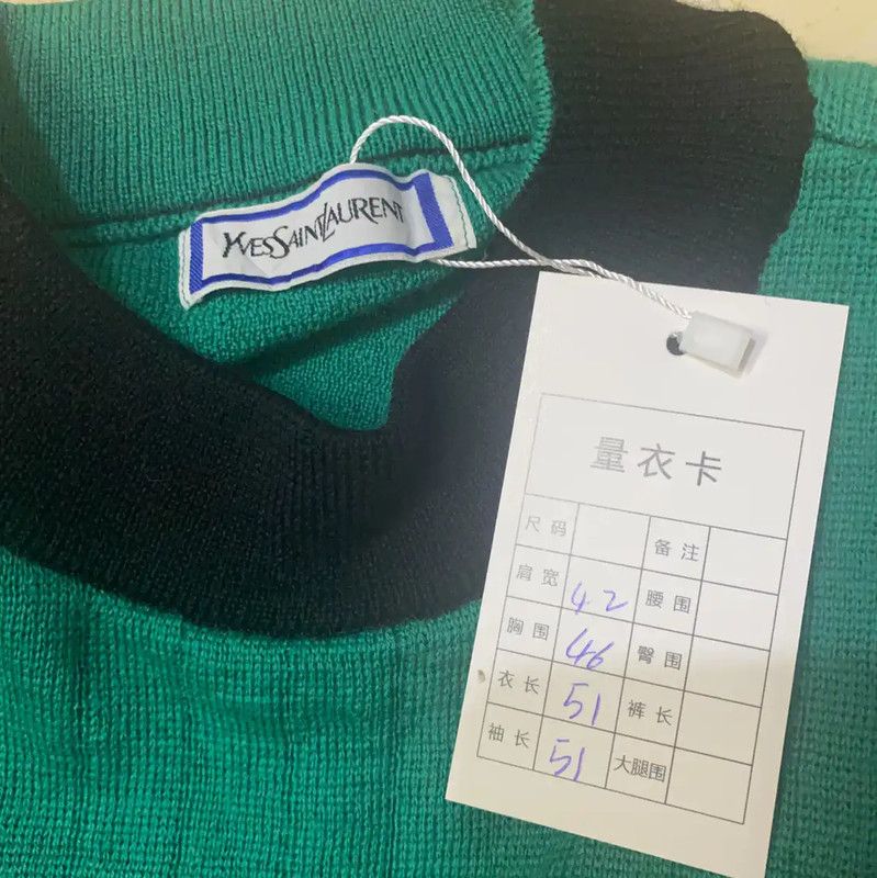 Yves Saint Laurent YSL Green Wool Sweater with Contrast Hem 0089 Size M / US 6-8 / IT 42-44 - 3 Thumbnail