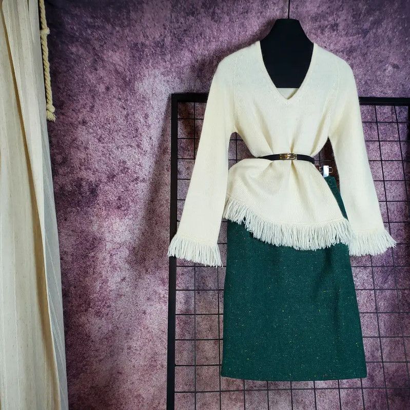Yves Saint Laurent Yves Saint Laurent Green Embroidered Wool Skirt 0089 Size 29" - 9 Thumbnail