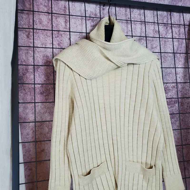 Yves Saint Laurent Yves Saint Laurent Women's Beige Wool Knit Sweater 0089 Size M / US 6-8 / IT 42-44 - 9 Thumbnail