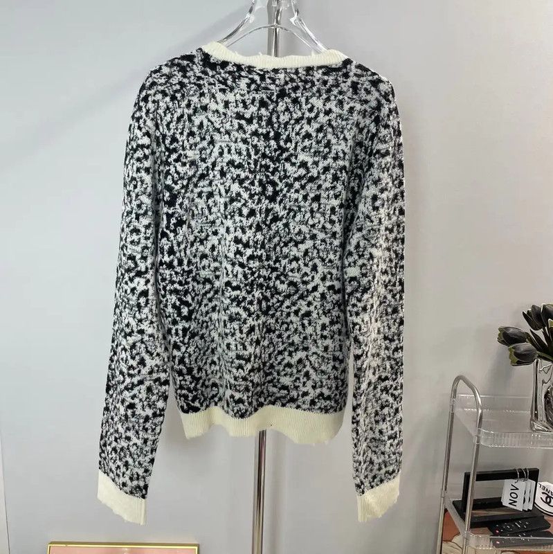Yves Saint Laurent YSL Gray Wool Women's Knit Sweater 0089 Size L / US 10 / IT 46 - 2 Thumbnail