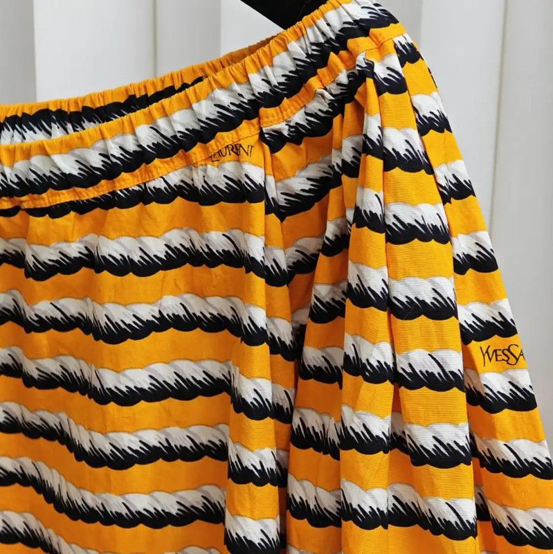 Yves Saint Laurent YSL Striped Cotton Short Sleeve Shirt for Women 0089 Size M / US 6-8 / IT 42-44 - 4 Thumbnail