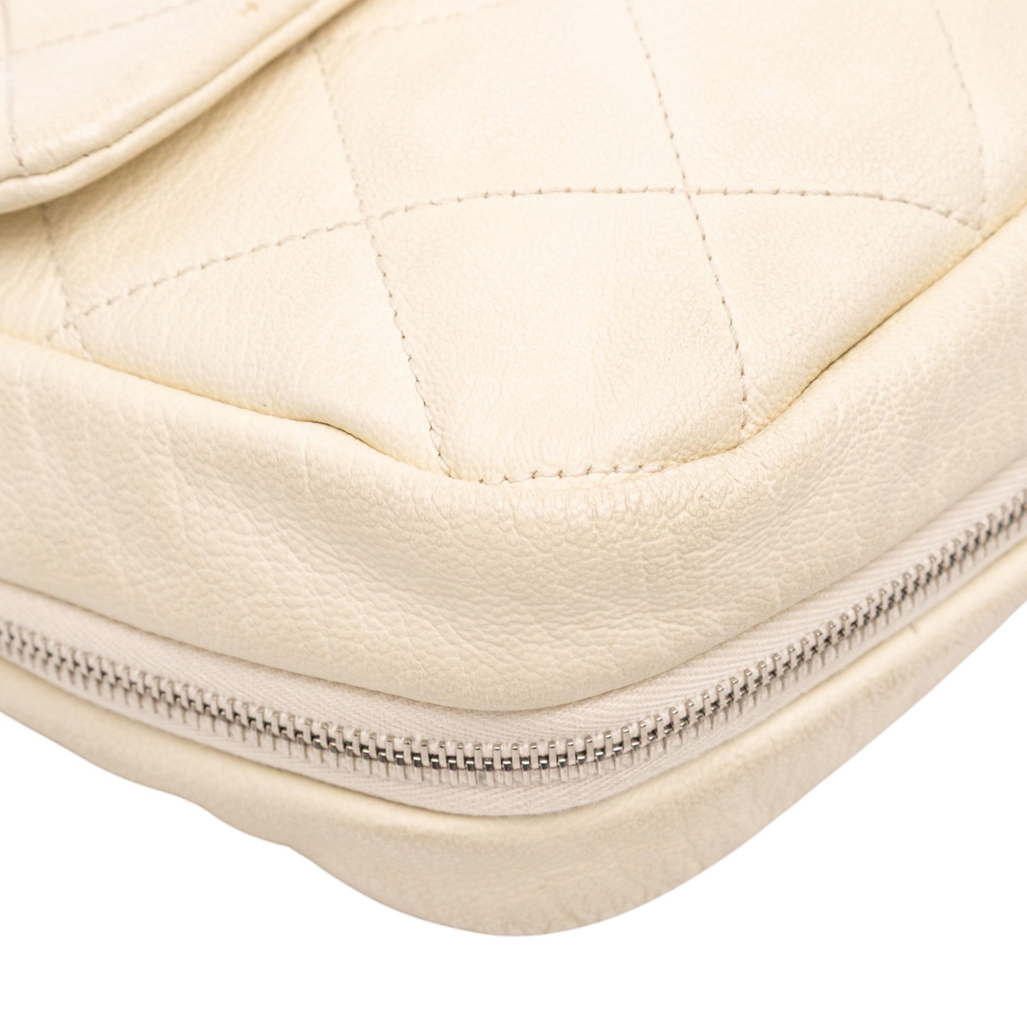 Chanel Chanel Quilted Calfskin Expandable Zip Yacht Flap Size ONE SIZE - 7 Thumbnail