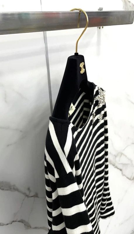 Yves Saint Laurent YSL Striped Long Sleeve T-Shirt for Women 0089 Size M / US 6-8 / IT 42-44 - 8 Thumbnail