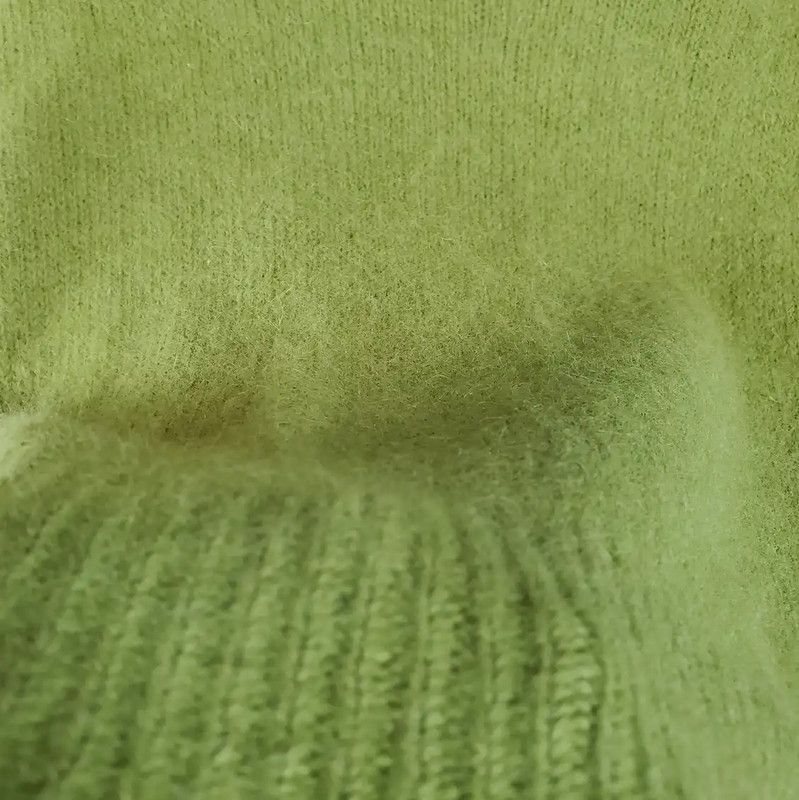 Yves Saint Laurent YSL Lightweight Green Cashmere Knit Top 0089 Size M / US 6-8 / IT 42-44 - 8 Thumbnail