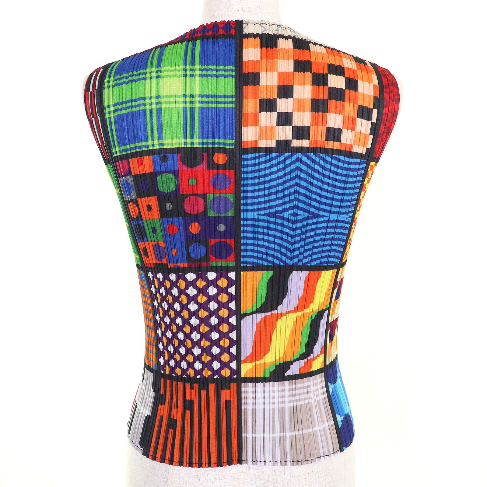 Issey Miyake Issey Miyake PLEATS PLEASE Best All-over print Sleeveless T-shirt Others Tops PP64-JE221 DUTY FREE for USA Size ONE SIZE - 3 Thumbnail