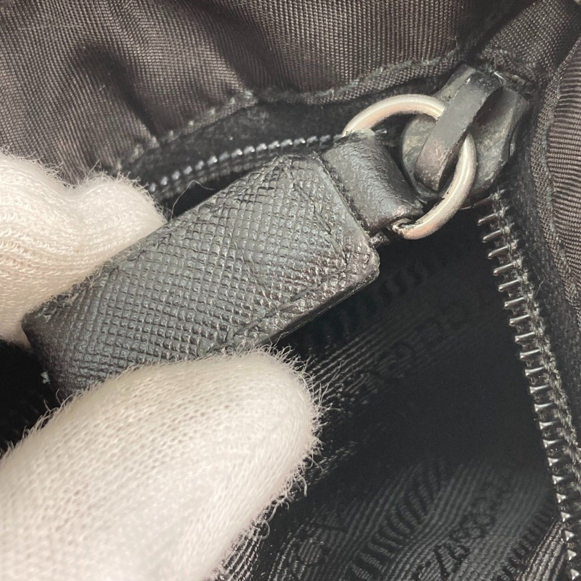 Prada Prada Triangle Logo Flat Shoulder Bag in Nylon with Plaque, Black Size ONE SIZE - 15 Thumbnail