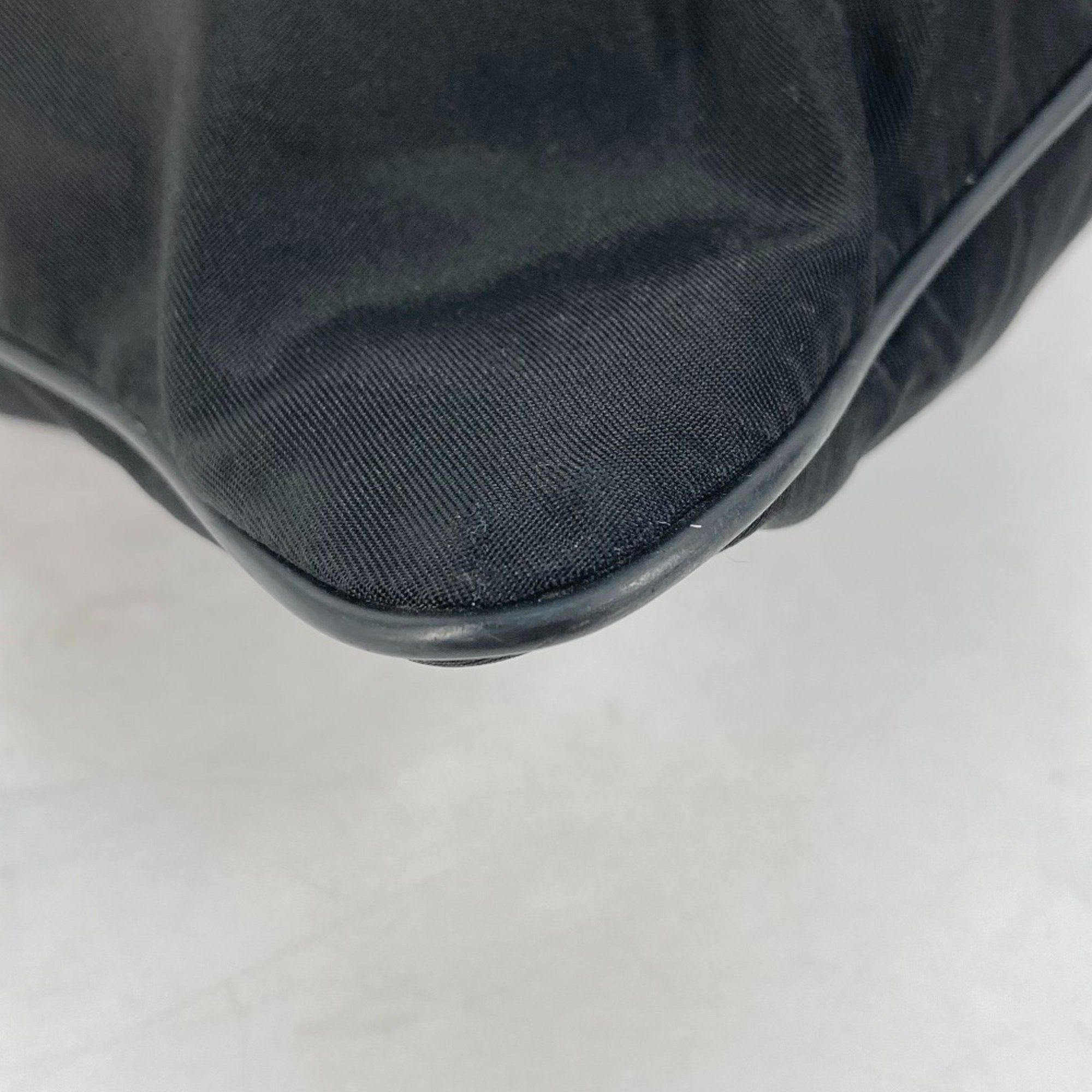Prada Prada Triangle Logo Flat Shoulder Bag in Nylon with Plaque, Black Size ONE SIZE - 9 Thumbnail