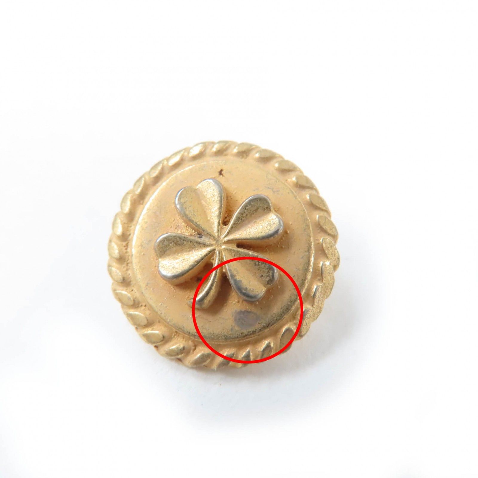 Chanel Chanel Chanel Clover Button Set Accessories Set Metal Other DUTY FREE for USA Size ONE SIZE - 6 Thumbnail