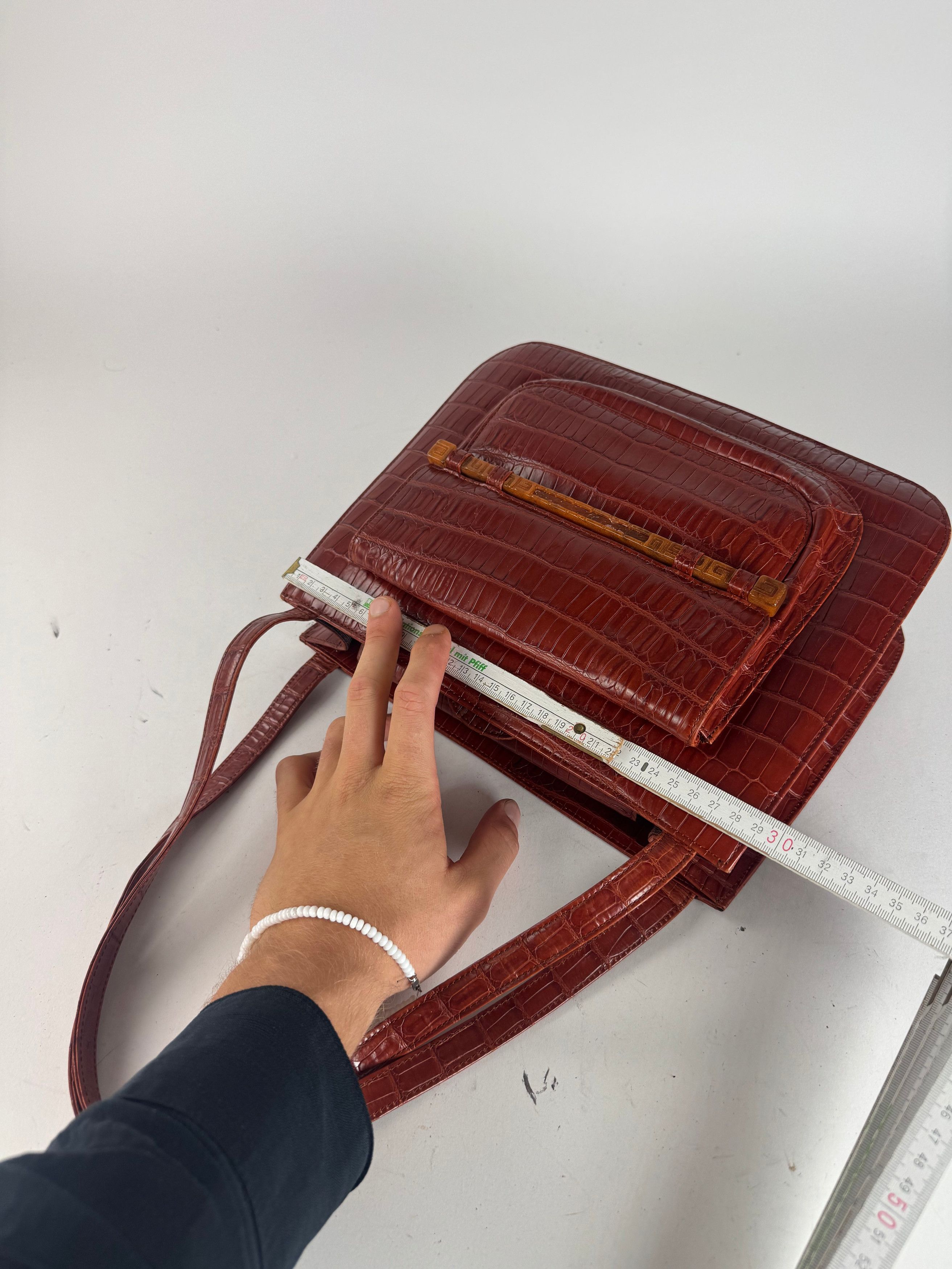 Givenchy Vintage crocodile emblossed Patent Leather bag brown Size ONE SIZE - 11 Thumbnail
