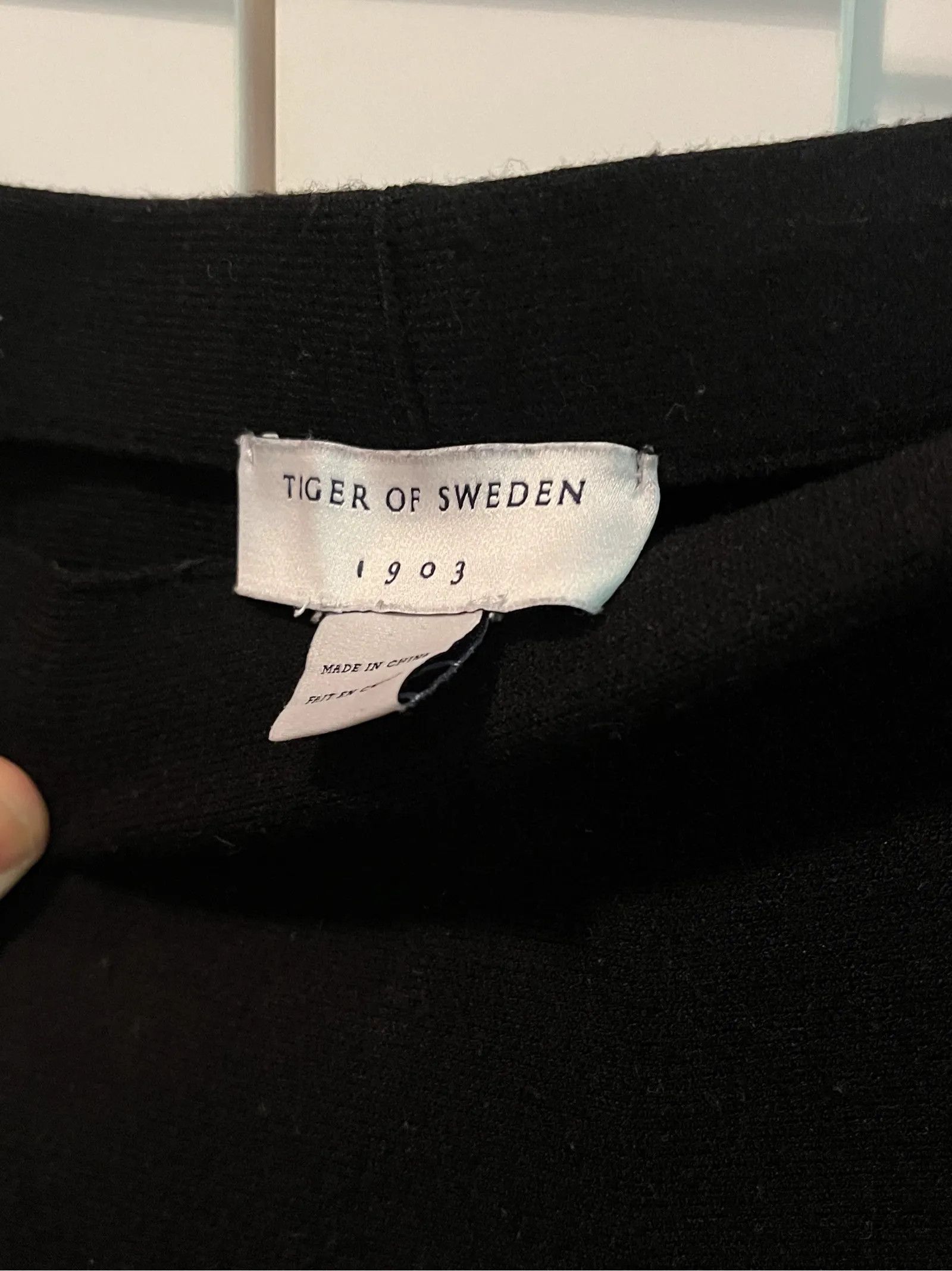 Tiger of Sweden Tiger of Sweden Skirt Size 30" / US 8 / IT 44 - 3 Thumbnail