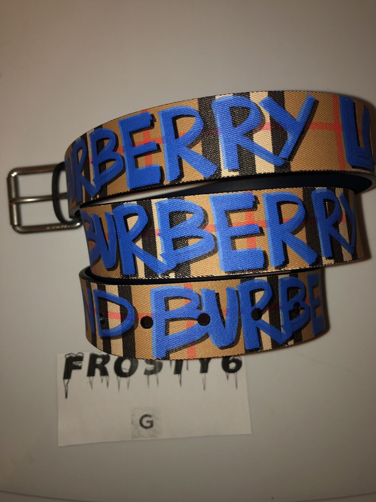 Burberry belt graffiti online